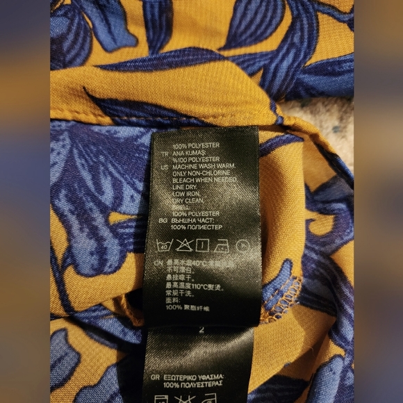 ** 2/$25 ** H&M Conscious Off the Shoulder Top - Picture 6 of 8